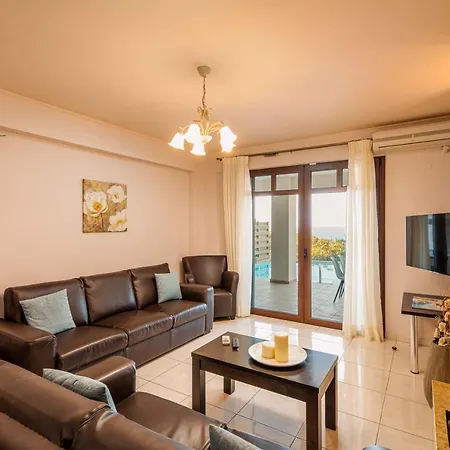 Mikra Anogia Villas *