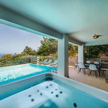 Mikra Anogia * レティムノ