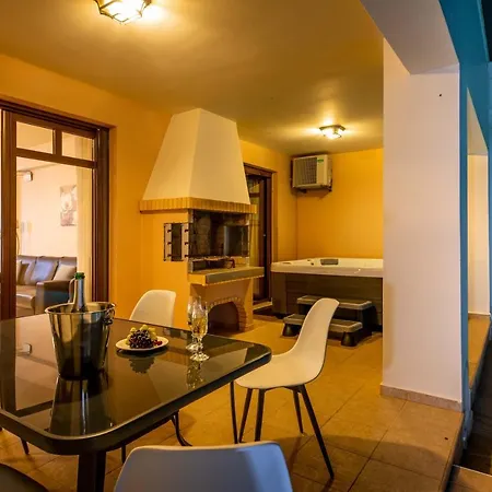 Mikra Anogia Villa *