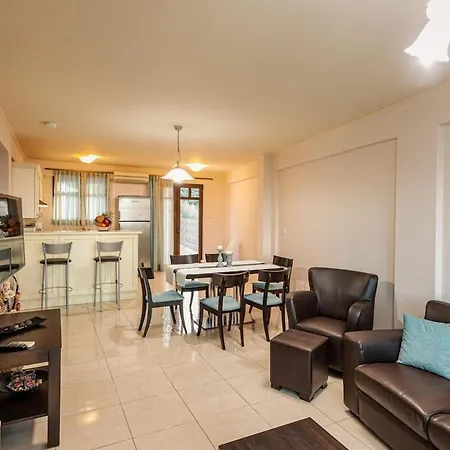 Mikra Anogia ヴィラ レティムノ